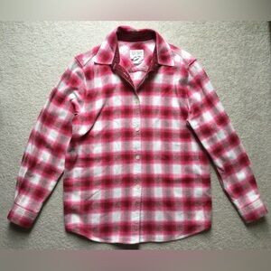 Escalate Sport flannel button down shirt